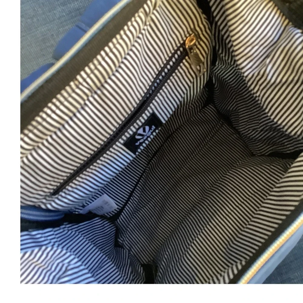 Veegul Wide Open Doctor Style Backpack Blue Nylon Striped Lining Travel Bag